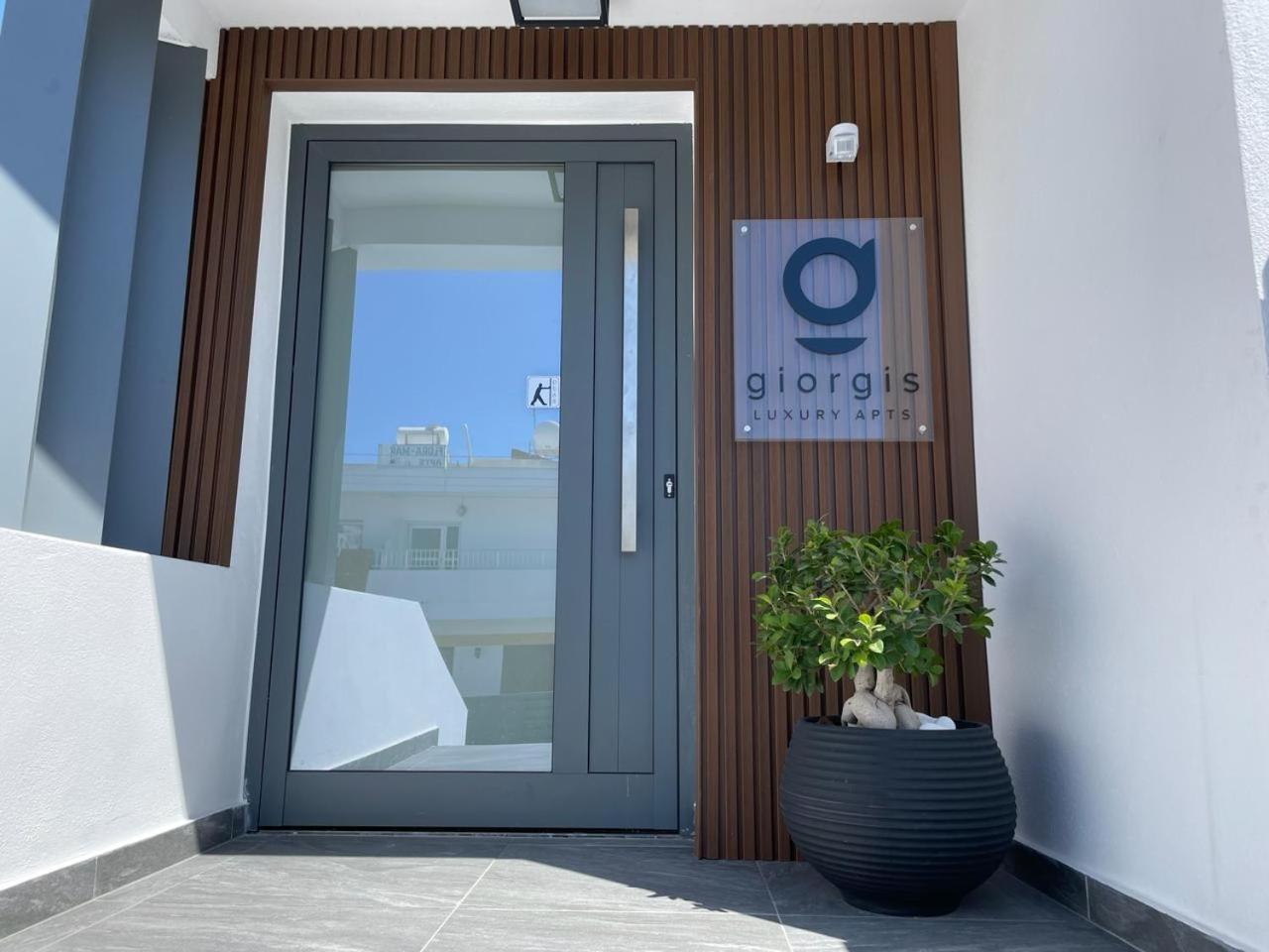 Giorgis Luxury Apartments Айя Напа Екстериор снимка